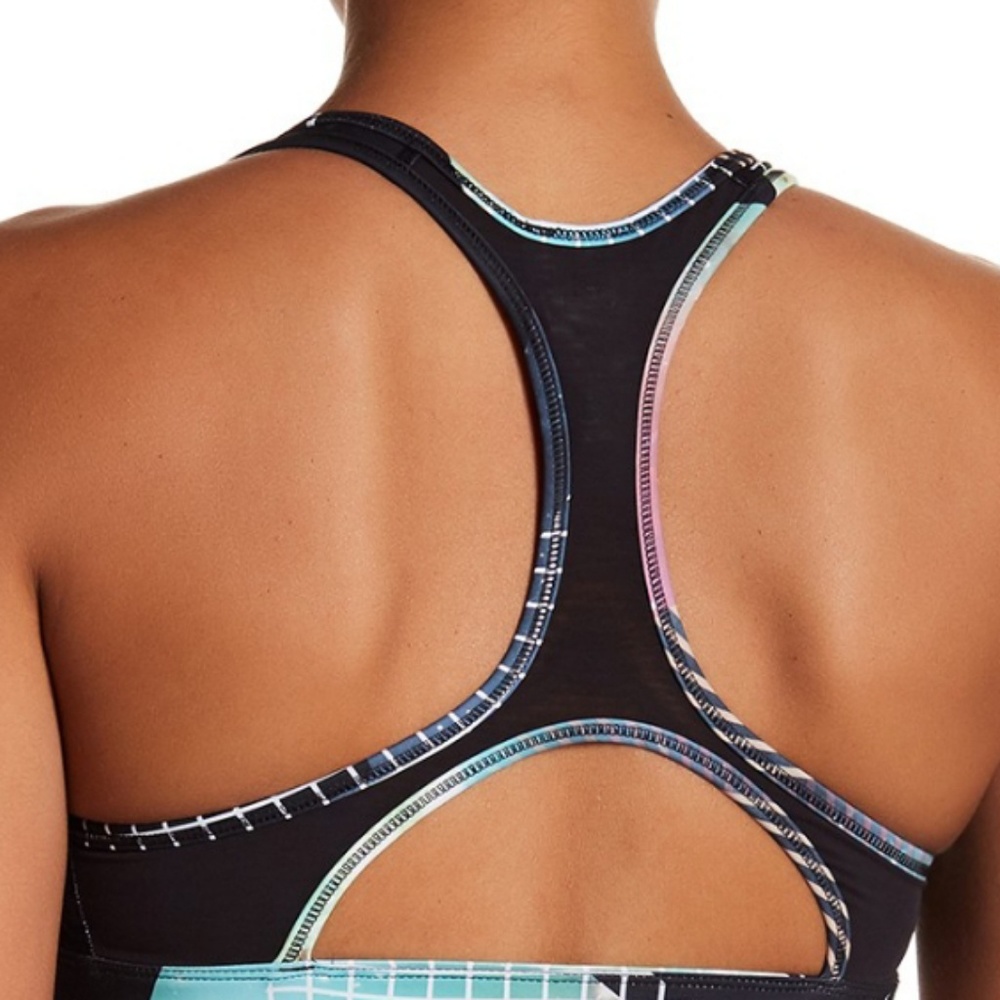 💋💋NWT Reebok Sports Bra💋💋 - Picture 2 of 5